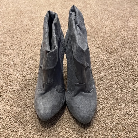Charlotte Russe healed booties size 7 - Picture 2 of 5